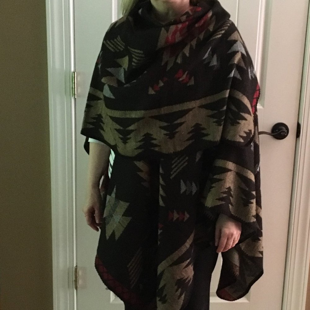 Multi-Colored Wrap - Triangle Tree Motif - image 2